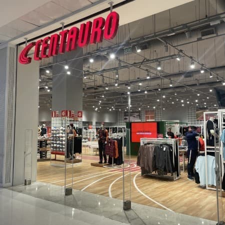Imagem de interna da loja centauro