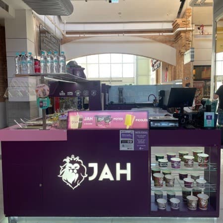 Imagem de interna da loja jah do açaí