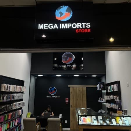 Imagem de interna da loja mega imports store
