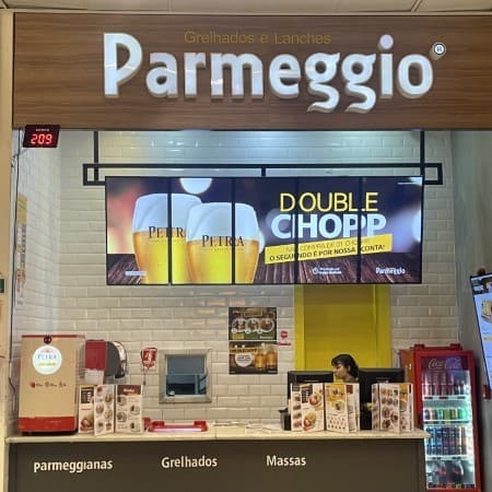 Imagem de interna da loja parmeggio