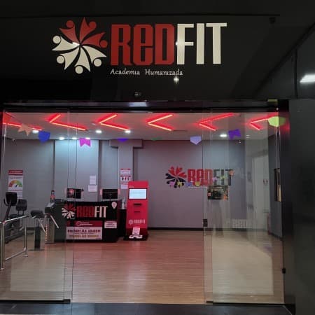 Imagem de interna da loja redfit