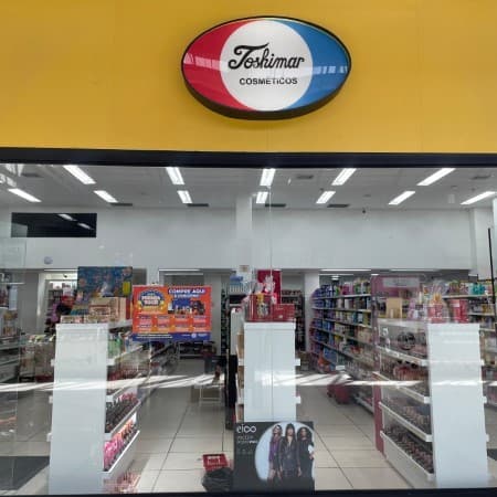 Imagem de interna da loja toshimar cosméticos